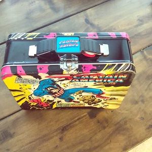 Marvel Comics Captain America Tin Lunchbox